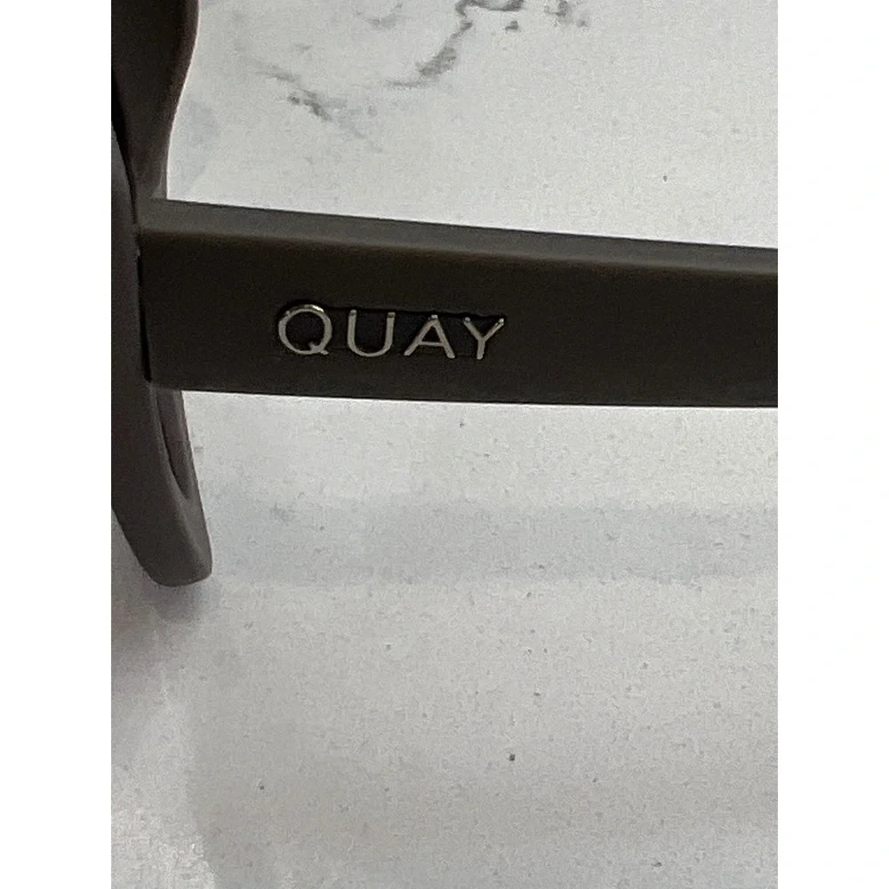 Quay Australia Cafe Racer Sunglasses Matte Brown Silver Mirror Oversized‎ Square